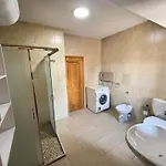 Center 2bedrooms 아파트 티라나