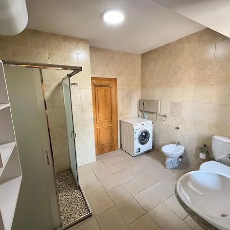 Center 2bedrooms 아파트 티라나