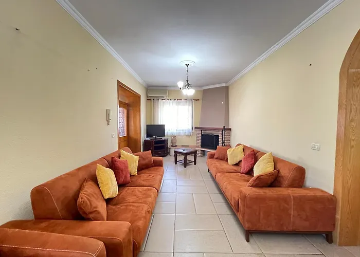 Center 2bedrooms Apartament Tirana